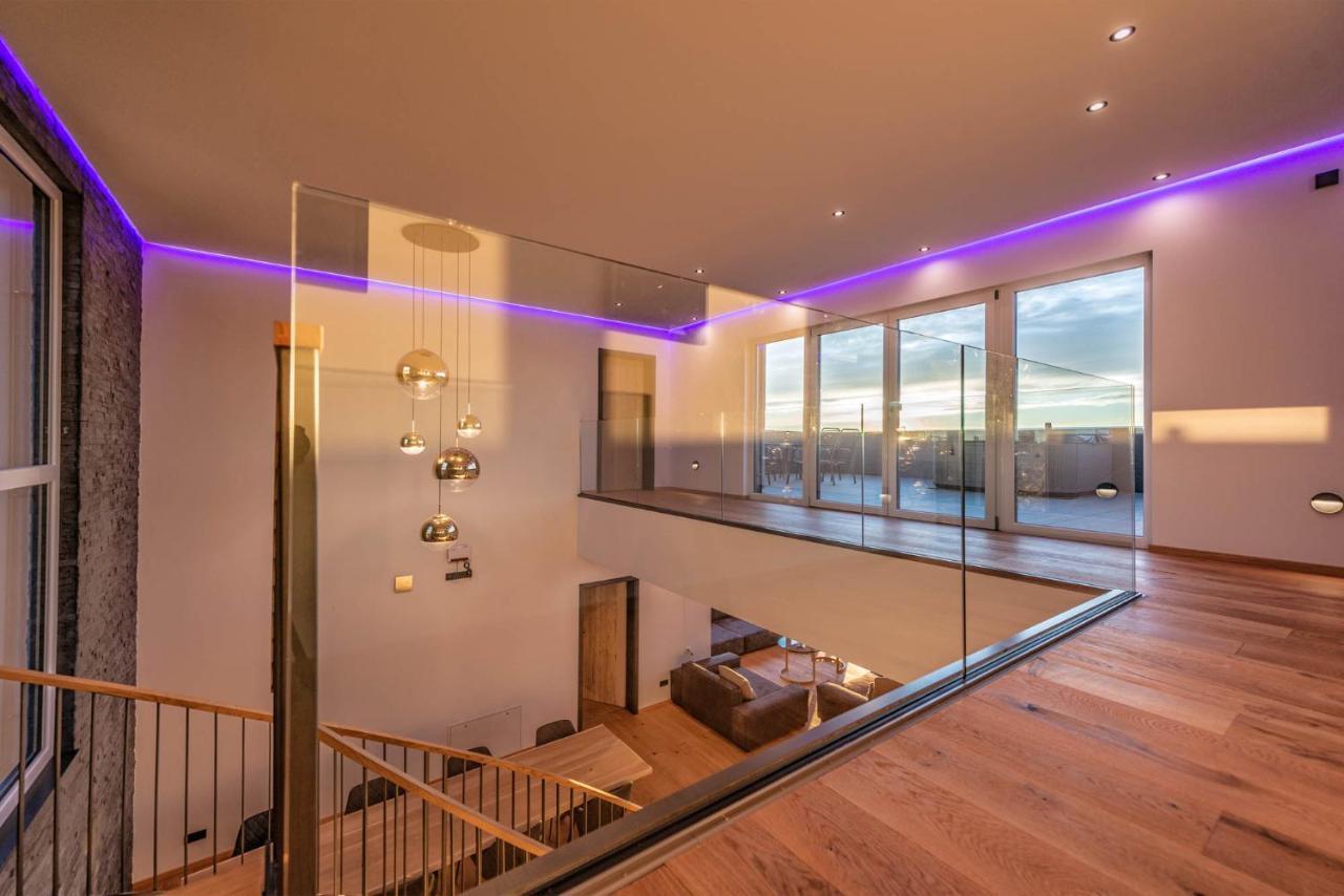 Moderne Mit Whirlpool Und Heimkino Willa