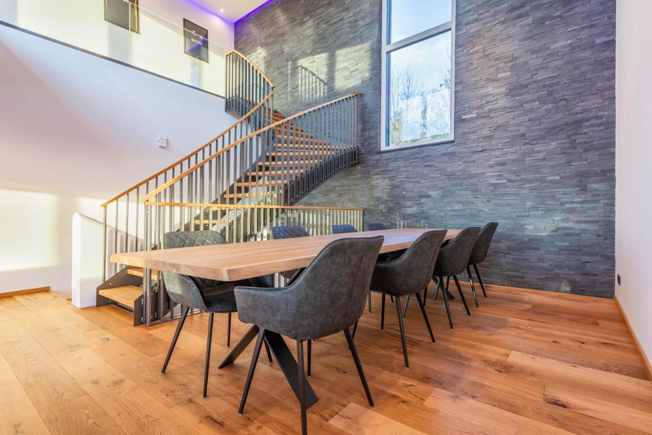 Moderne Mit Whirlpool Und Heimkino Willa